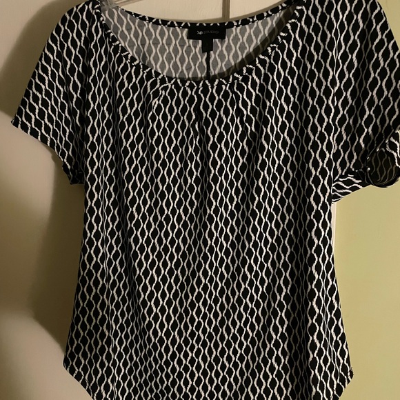 AB Studio Black and White short sleeve Blouse Size small - Picture 1 of 4